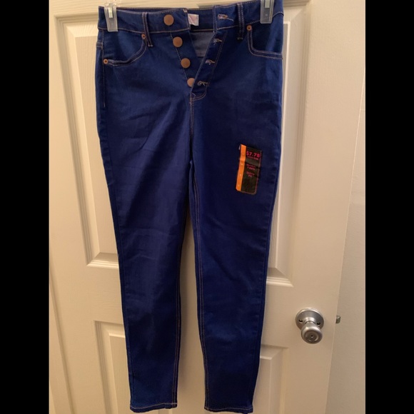 No Boundaries Denim - NWT Juniors jeans size 9.